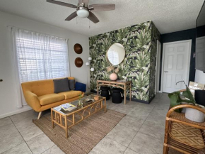 Miami's Cozy Tropical Getaway